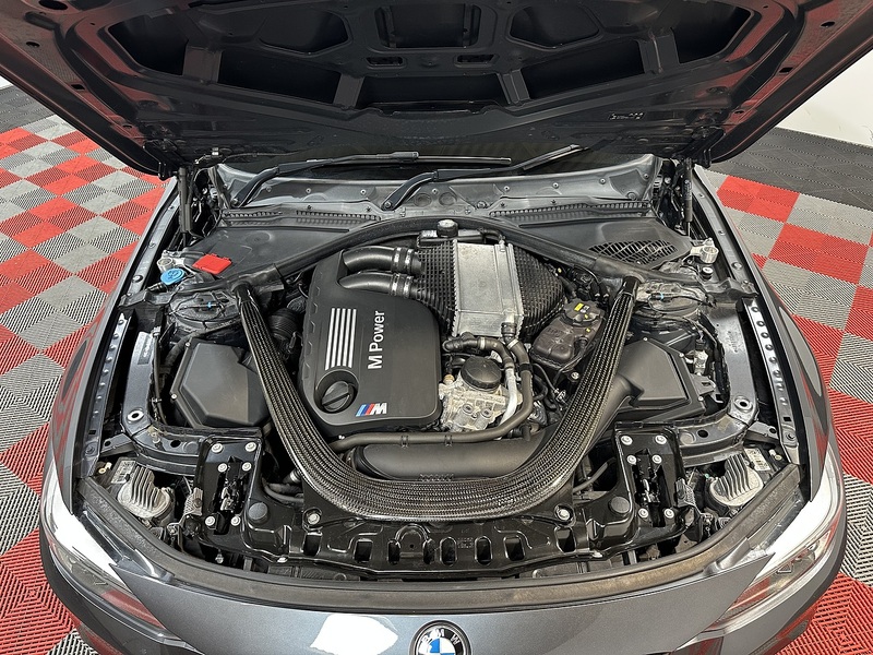 BMW M4 BiTurbo Competition - U1439