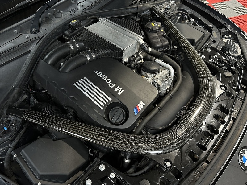 BMW M4 BiTurbo Competition - U1439