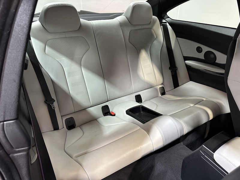 BMW M4 BiTurbo Competition - U1439