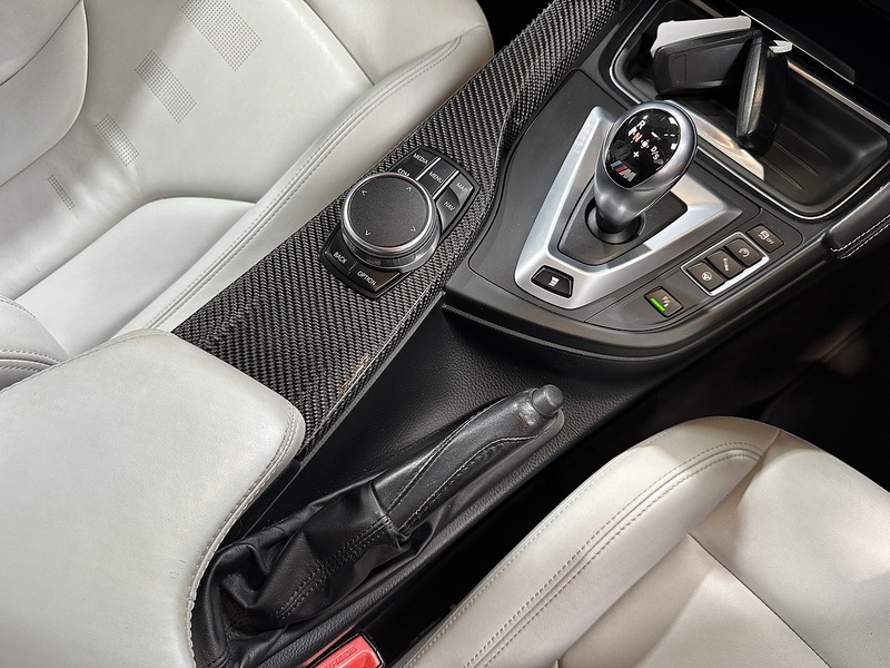 BMW M4 BiTurbo Competition - U1439