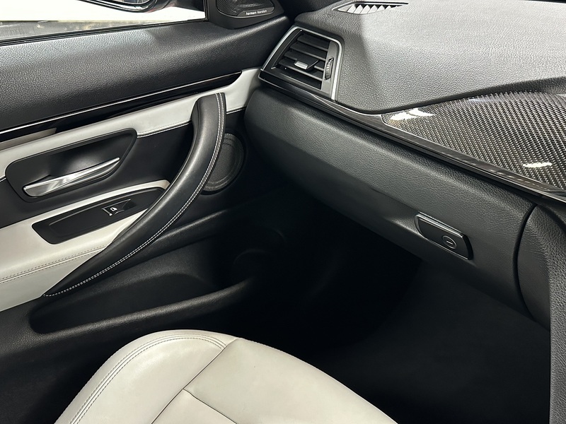 BMW M4 BiTurbo Competition - U1439