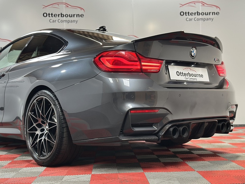 BMW M4 BiTurbo Competition - U1439