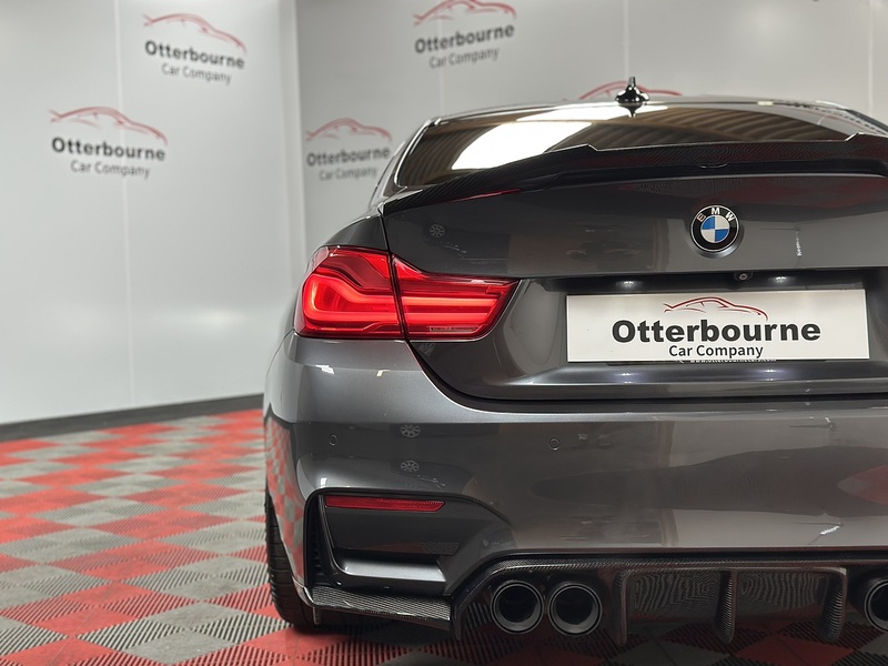 BMW M4 BiTurbo Competition - U1439