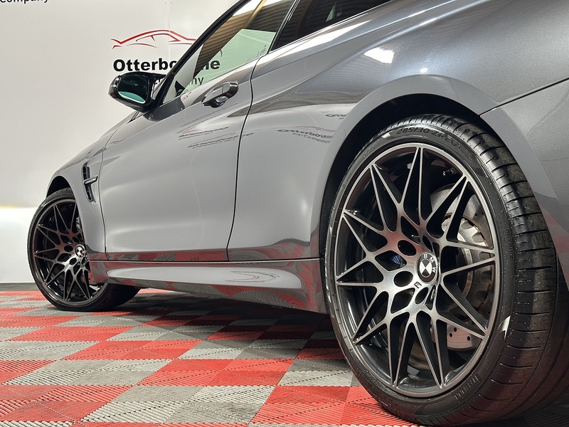 BMW M4 BiTurbo Competition - U1439