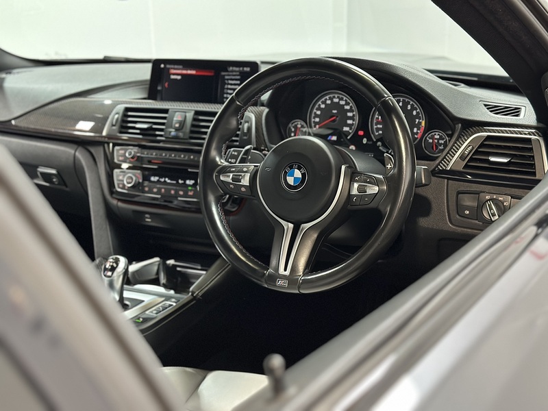 BMW M4 BiTurbo Competition - U1439