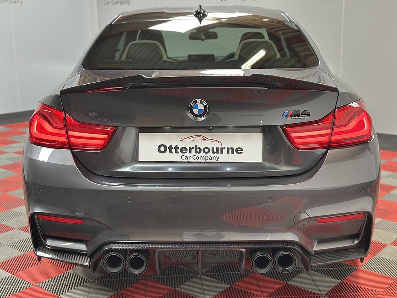 BMW M4 BiTurbo Competition - U1439