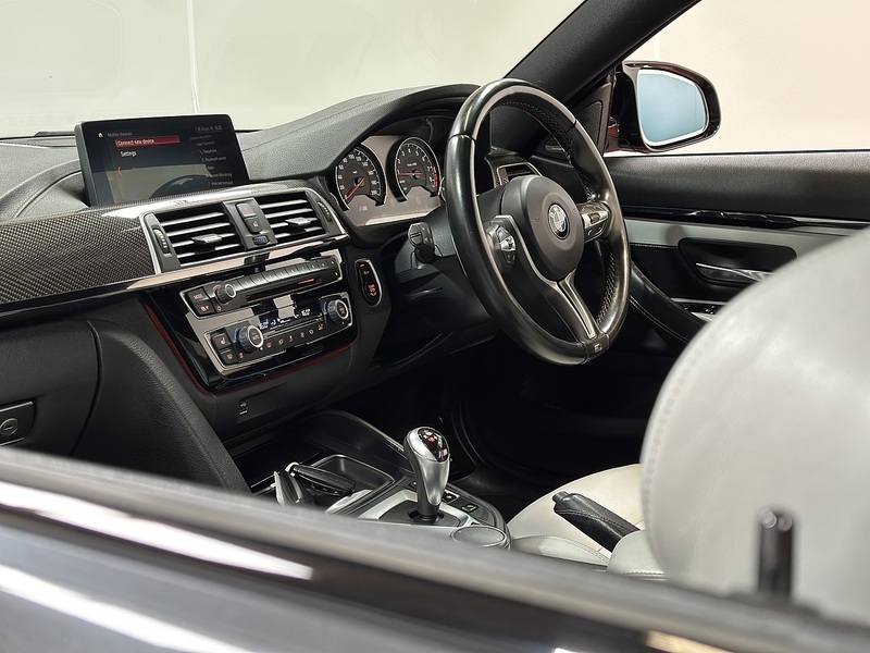 BMW M4 BiTurbo Competition - U1439