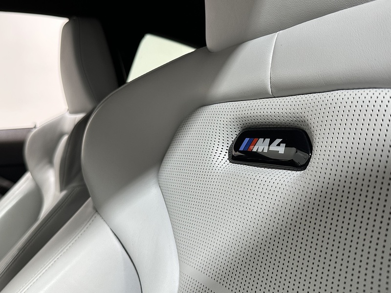 BMW M4 BiTurbo Competition - U1439