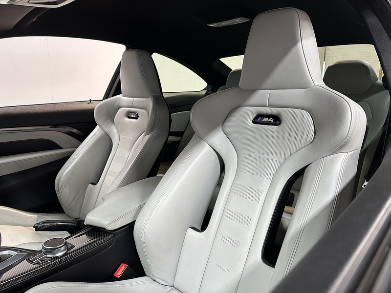 BMW M4 BiTurbo Competition - U1439