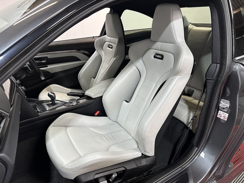 BMW M4 BiTurbo Competition - U1439