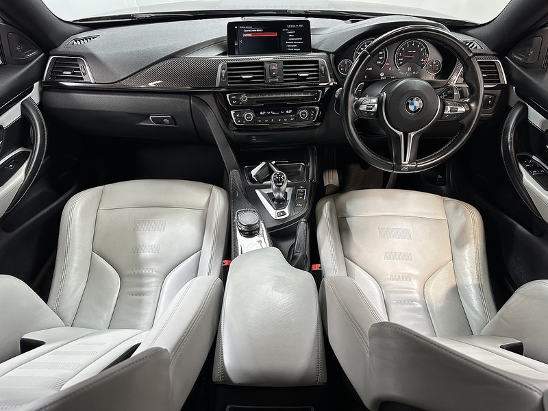 BMW M4 BiTurbo Competition - U1439
