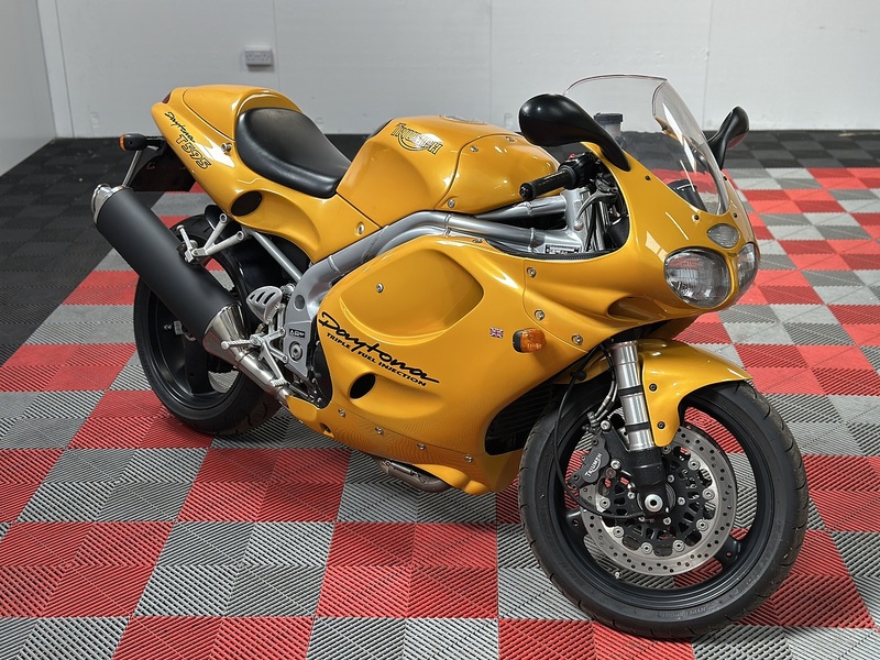 Triumph T 595 DAYTONA - U1440