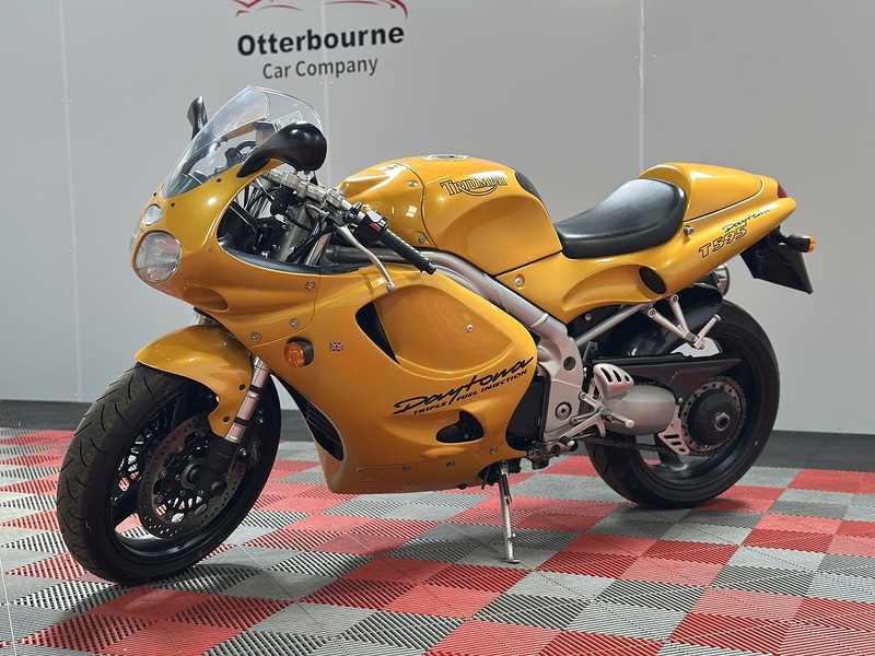 Triumph T 595 DAYTONA - U1440