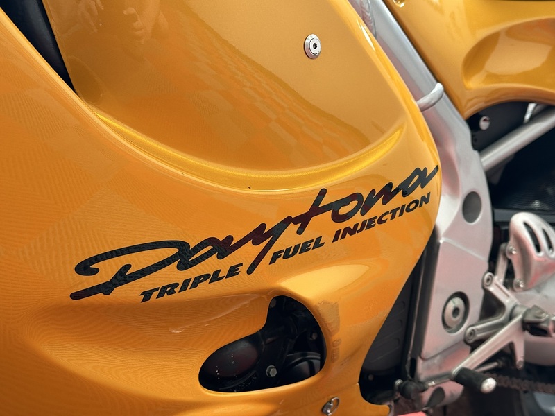 Triumph T 595 DAYTONA - U1440