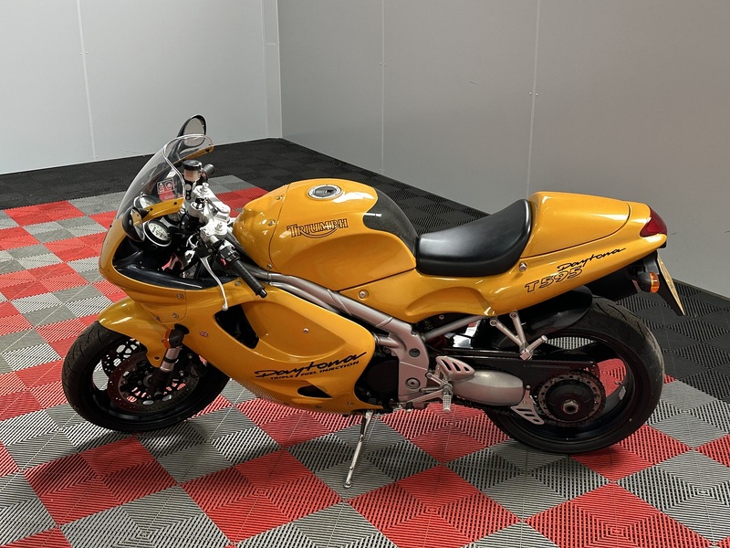 Triumph T 595 DAYTONA - U1440