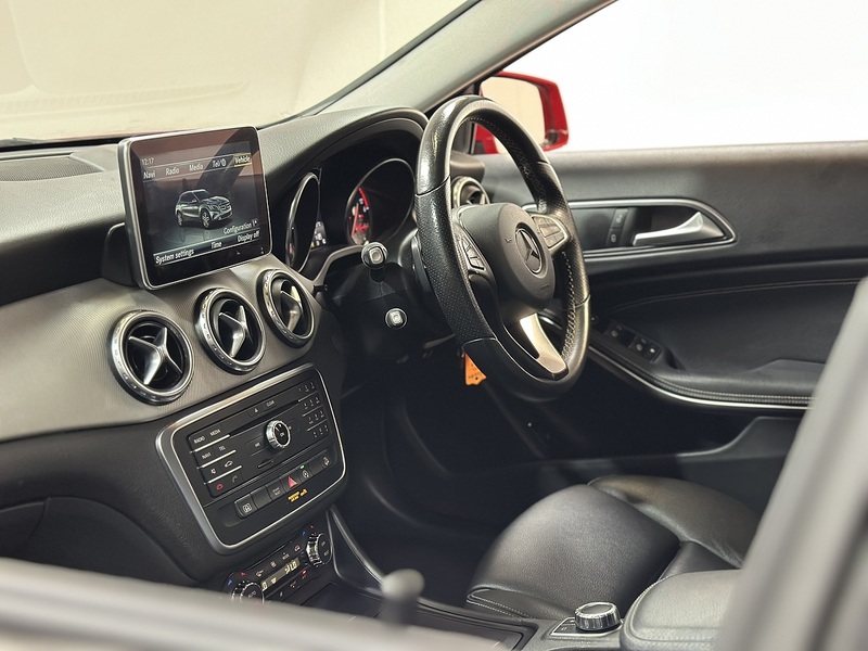 Mercedes-Benz GLA GLA220d Sport - U1441