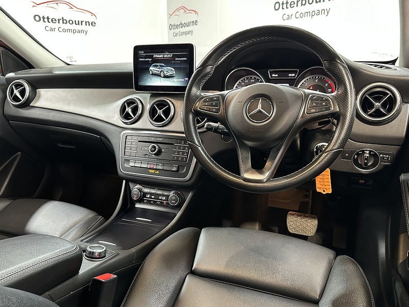 Mercedes-Benz GLA GLA220d Sport - U1441
