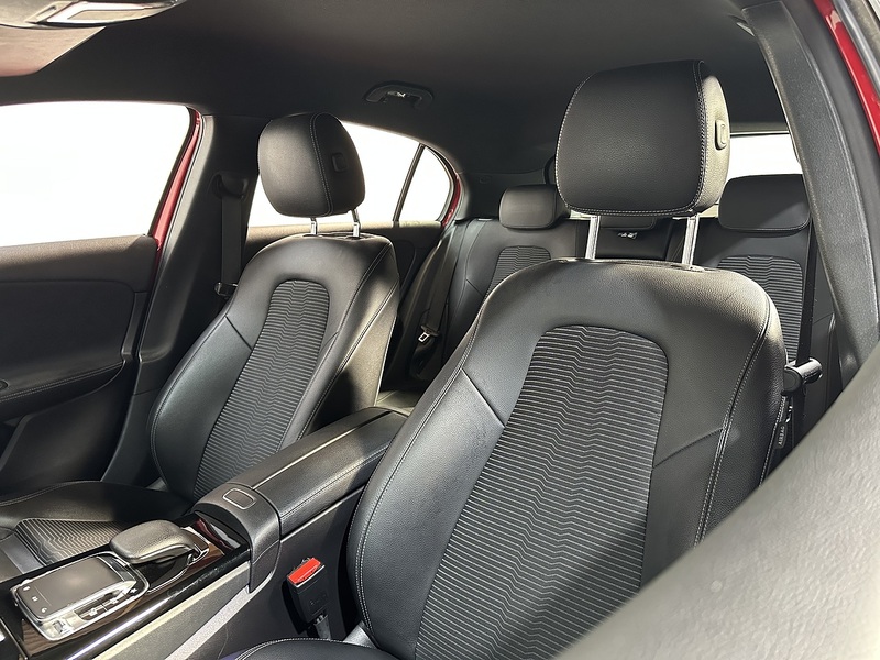Mercedes-Benz A Class A180d Sport - U1443