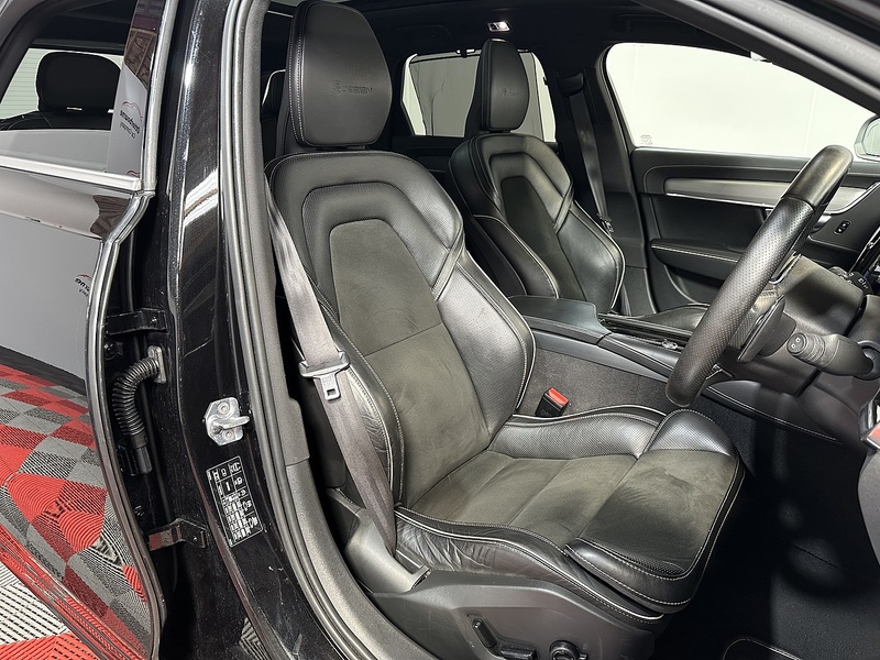 Volvo V90 D5 PowerPulse R-Design Pro - U1444