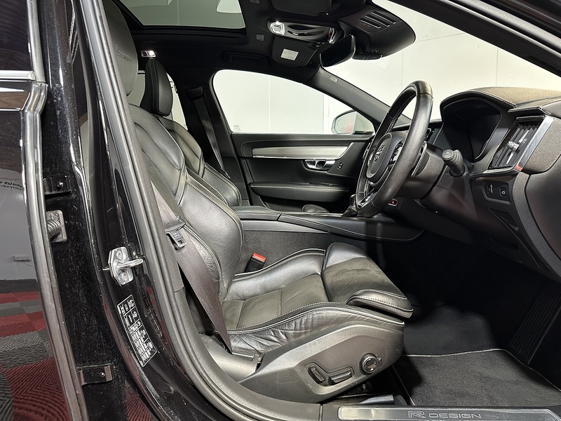 Volvo V90 D5 PowerPulse R-Design Pro - U1444