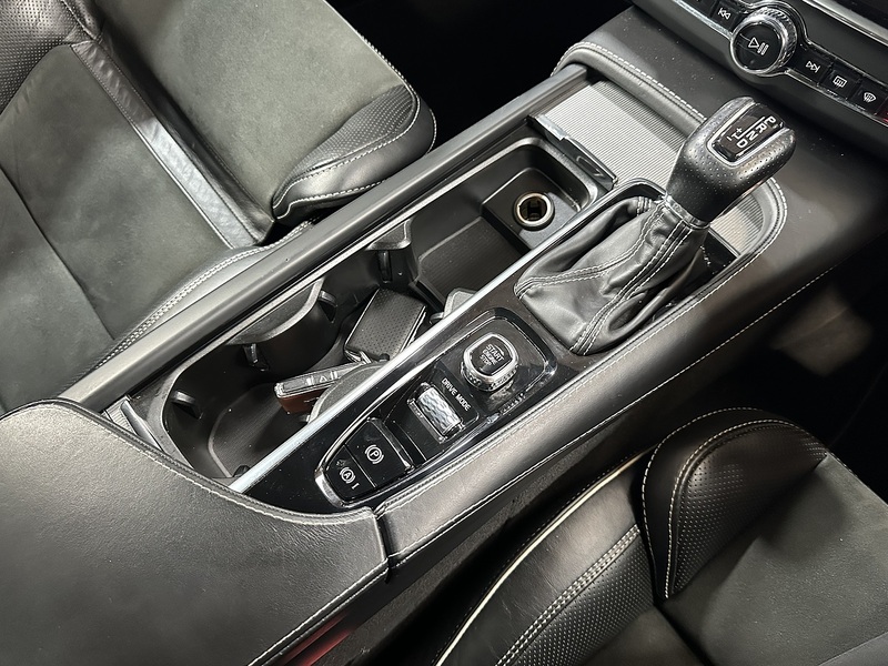 Volvo V90 D5 PowerPulse R-Design Pro - U1444