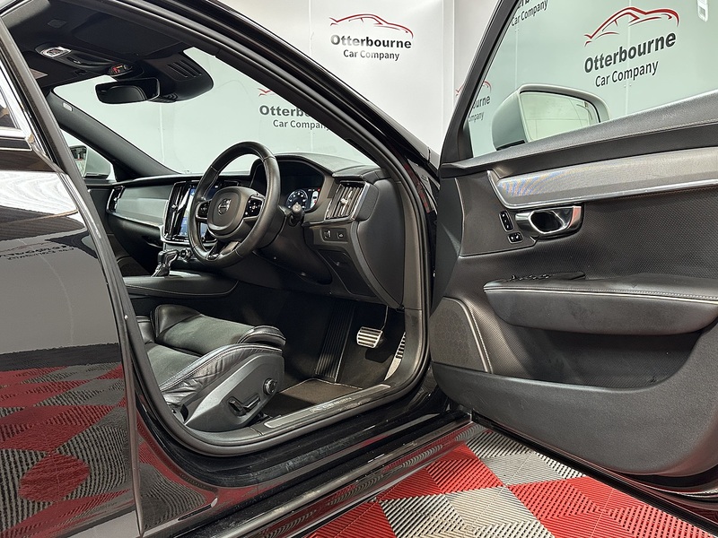 Volvo V90 D5 PowerPulse R-Design Pro - U1444