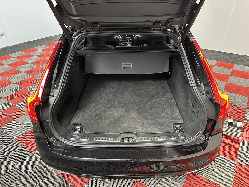Volvo V90 D5 PowerPulse R-Design Pro - U1444