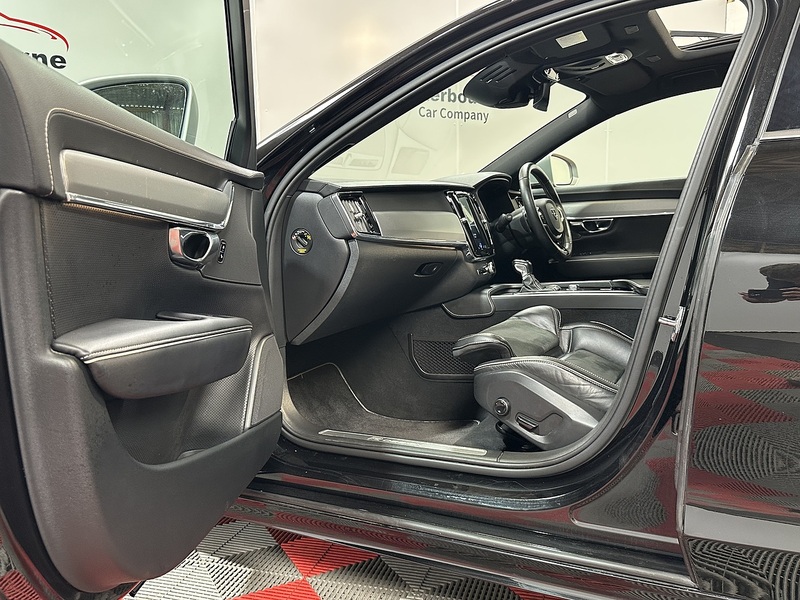 Volvo V90 D5 PowerPulse R-Design Pro - U1444