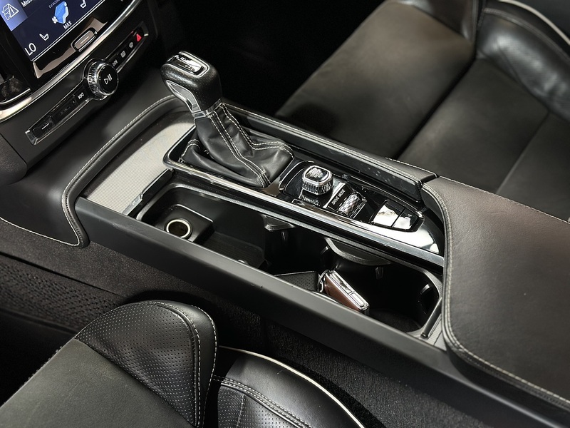 Volvo V90 D5 PowerPulse R-Design Pro - U1444