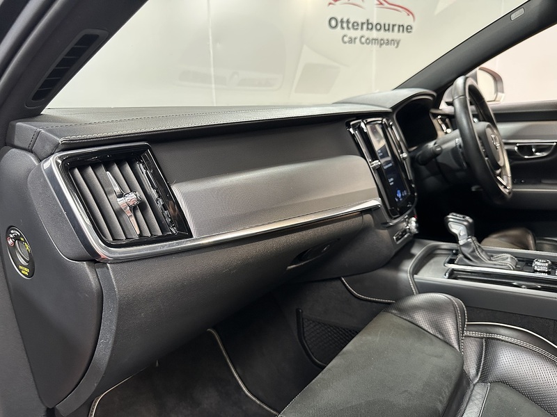 Volvo V90 D5 PowerPulse R-Design Pro - U1444
