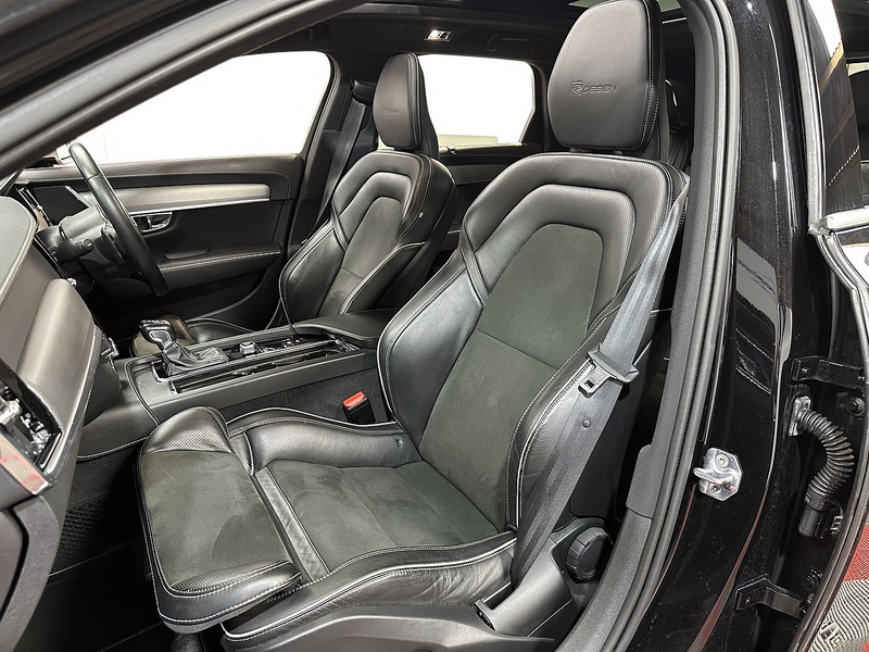 Volvo V90 D5 PowerPulse R-Design Pro - U1444