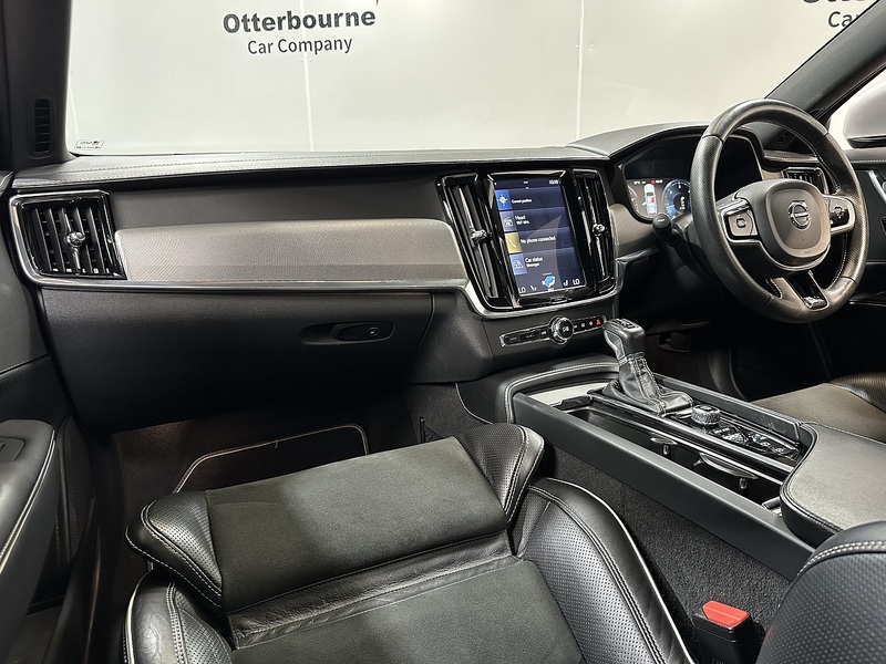 Volvo V90 D5 PowerPulse R-Design Pro - U1444