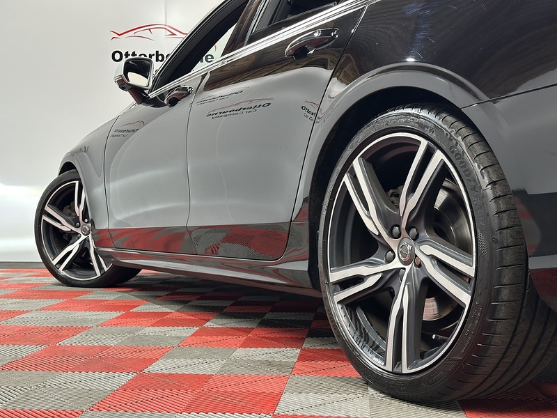 Volvo V90 D5 PowerPulse R-Design Pro - U1444