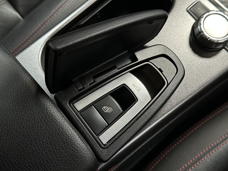 Mercedes-Benz SLK SLK250d AMG Sport - U1446