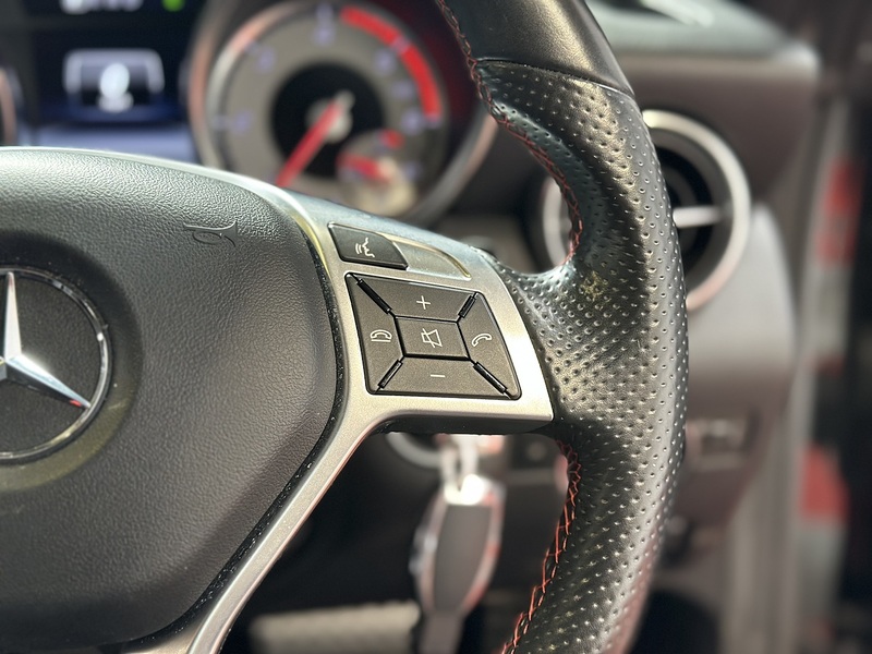 Mercedes-Benz SLK SLK250d AMG Sport - U1446