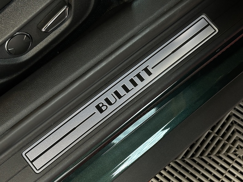 Ford Mustang V8 Bullitt - U1452
