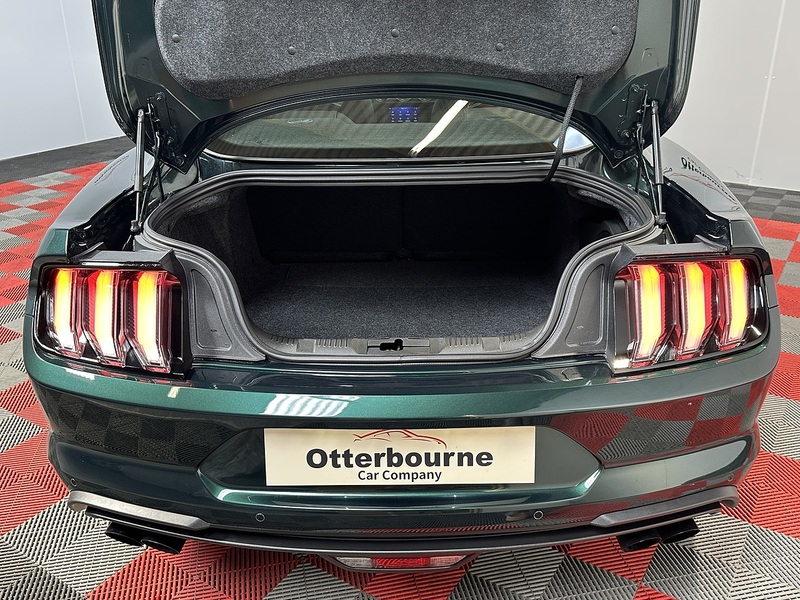 Ford Mustang V8 Bullitt - U1452