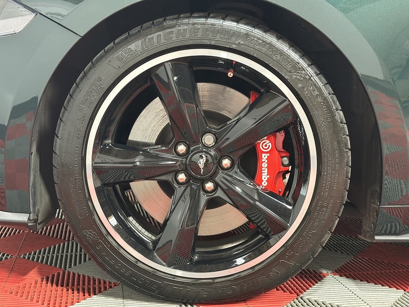 Ford Mustang V8 Bullitt - U1452