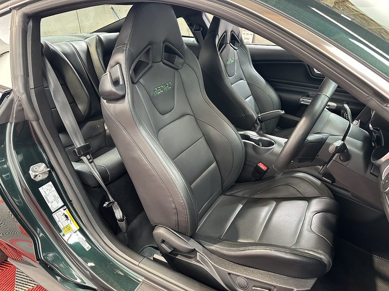 Ford Mustang V8 Bullitt - U1452