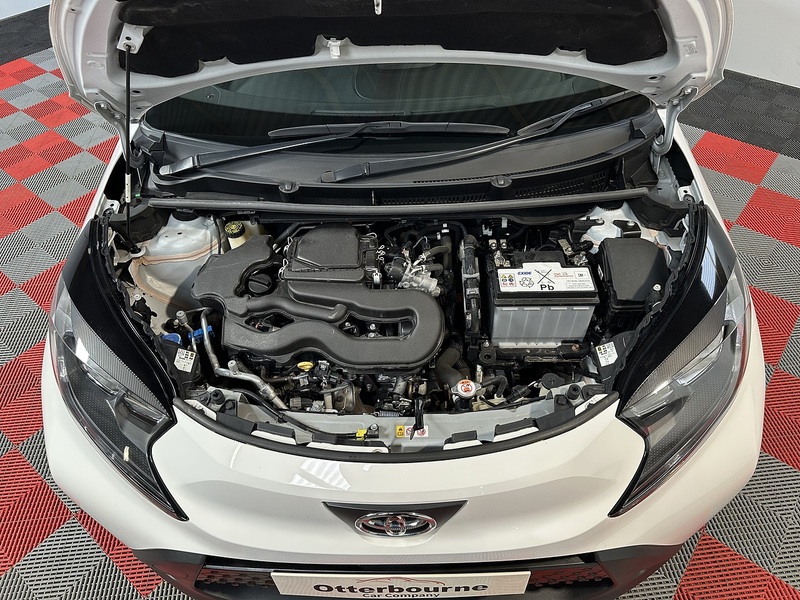 Toyota Aygo X VVT-i Pure - U1476
