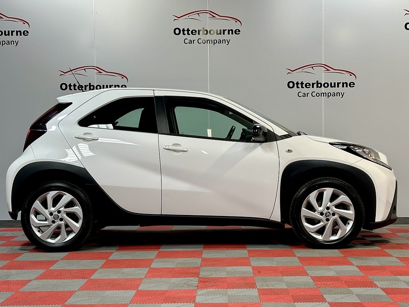 Toyota Aygo X VVT-i Pure - U1476