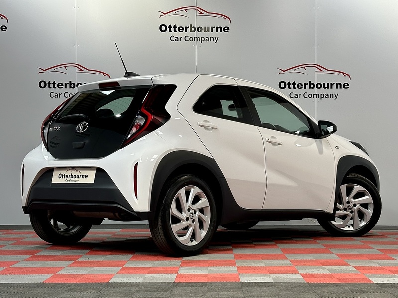 Toyota Aygo X VVT-i Pure - U1476
