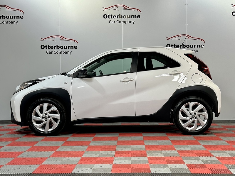 Toyota Aygo X VVT-i Pure - U1476