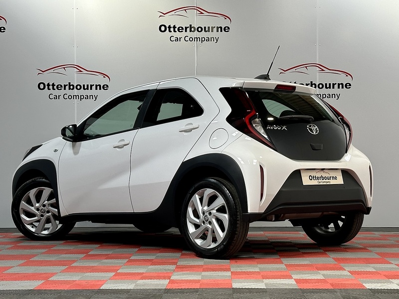 Toyota Aygo X VVT-i Pure - U1476