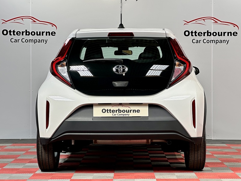 Toyota Aygo X VVT-i Pure - U1476