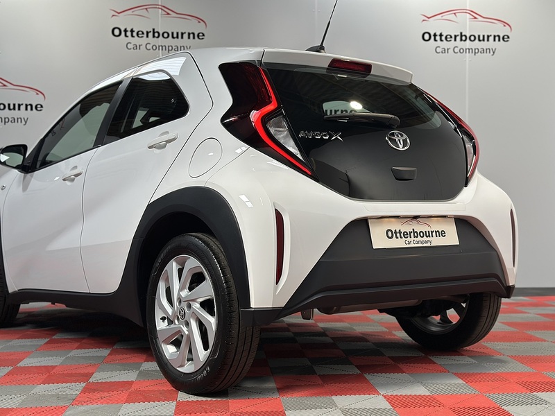 Toyota Aygo X VVT-i Pure - U1476