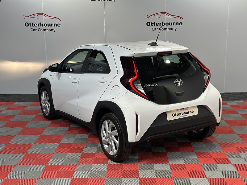Toyota Aygo X VVT-i Pure - U1476