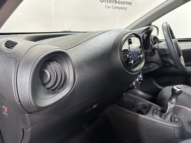 Toyota Aygo X VVT-i Pure - U1476