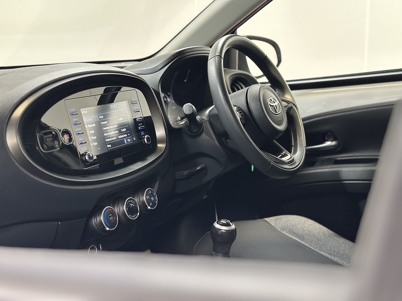 Toyota Aygo X VVT-i Pure - U1476