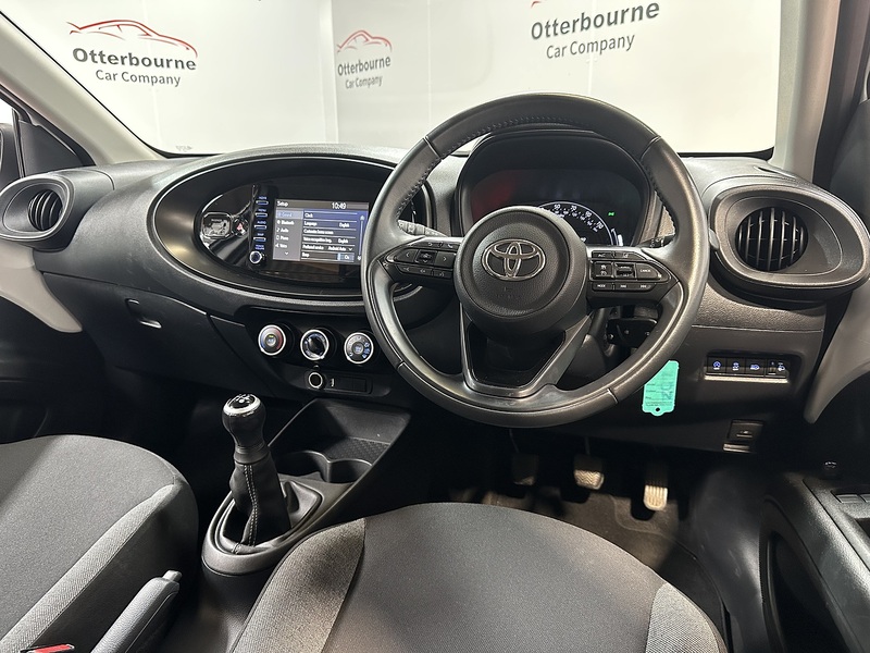 Toyota Aygo X VVT-i Pure - U1476